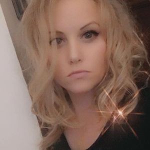 Meet your Posher, Casey